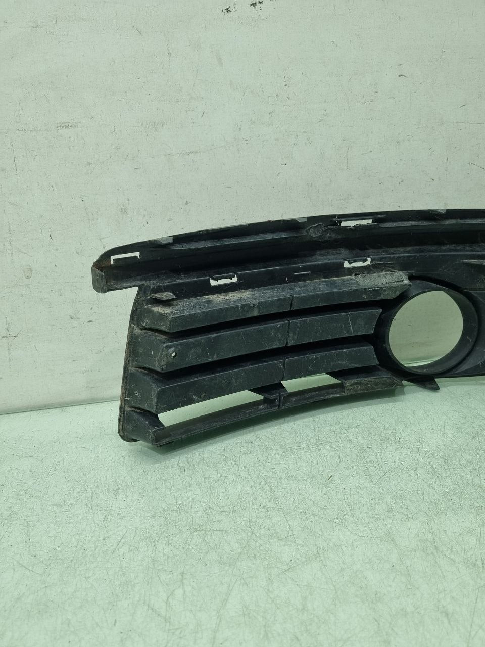 Moldura Milha Dianteira Volkswagen Jetta 2006/2010 Usado