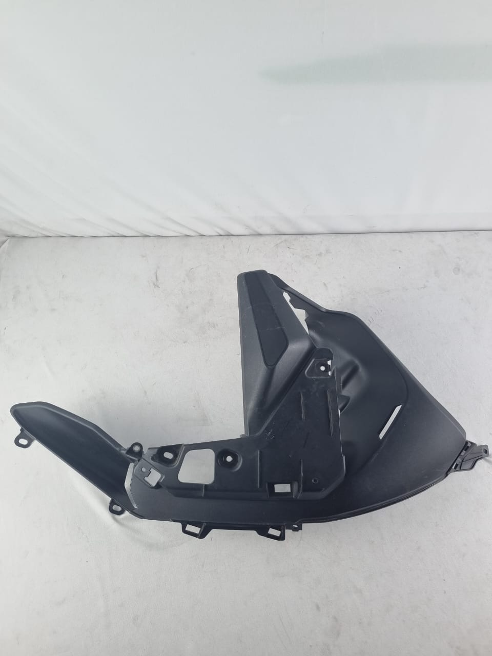 Acabamento Lateral Direita Bmw R1300 Gs 2024 / 2025