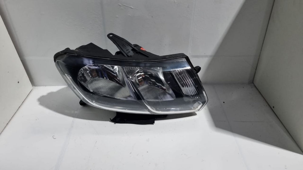 Farol Diant Dir Renault Sandero 2015/2020 Usado