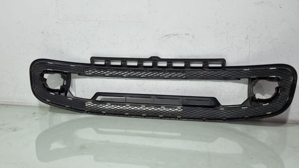 Grade Inferior Para-choque Dianteiro Volkswagen Up 2013/2016 Usado