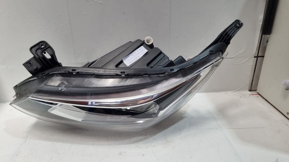 Farol Diant Esq GM Onix 2020/2024 Usado