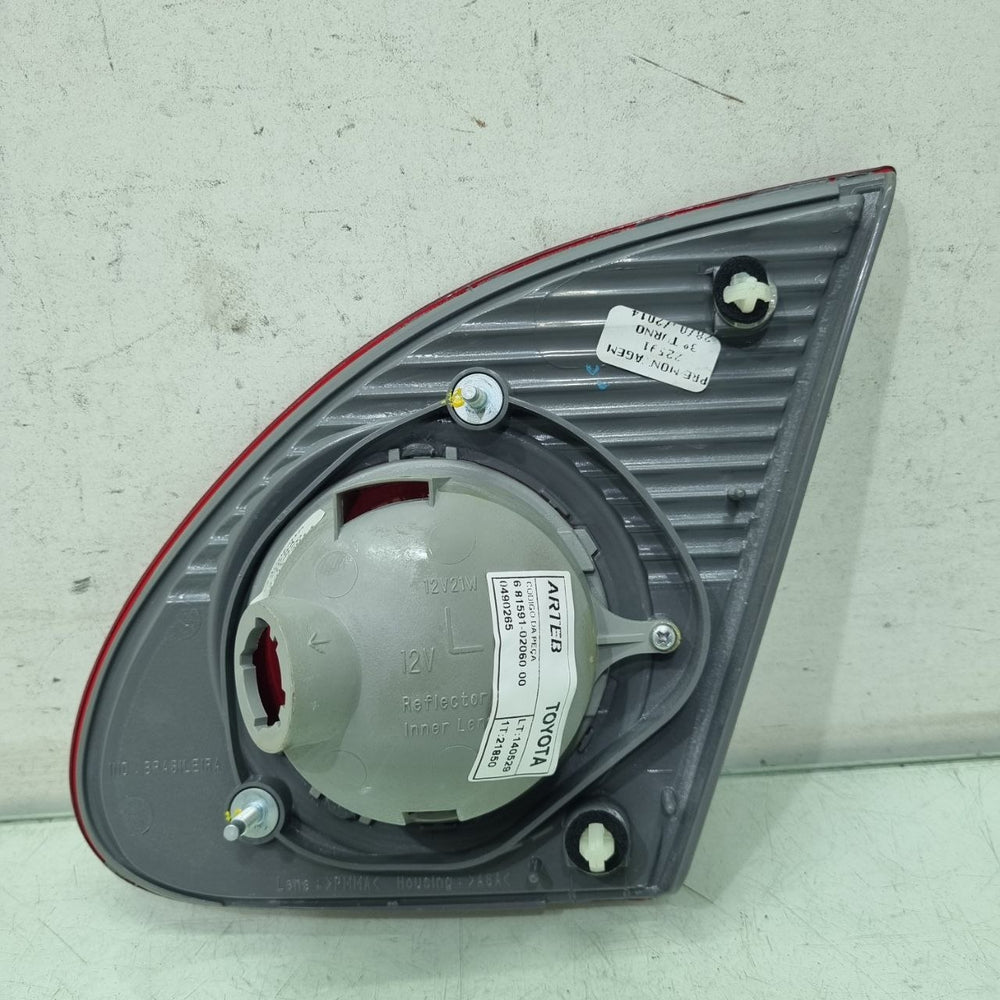 Lanterna Tras Tampa Esq Toyota Corolla 2008/2014