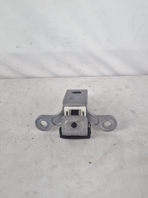 Fechadura Tampa Caçamba VW Amarok 2011/2021 Nova