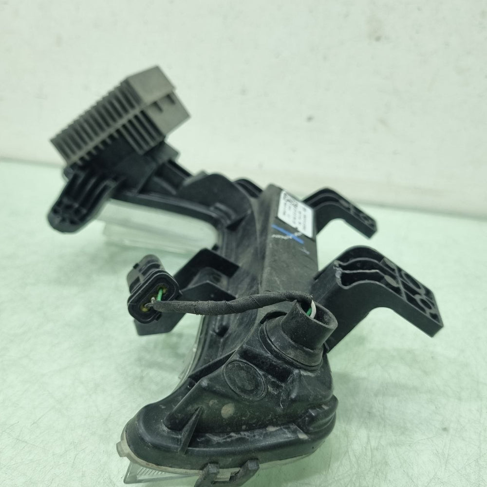 DRL Farol Milha Dir GM Chevrolet Tracker 2024