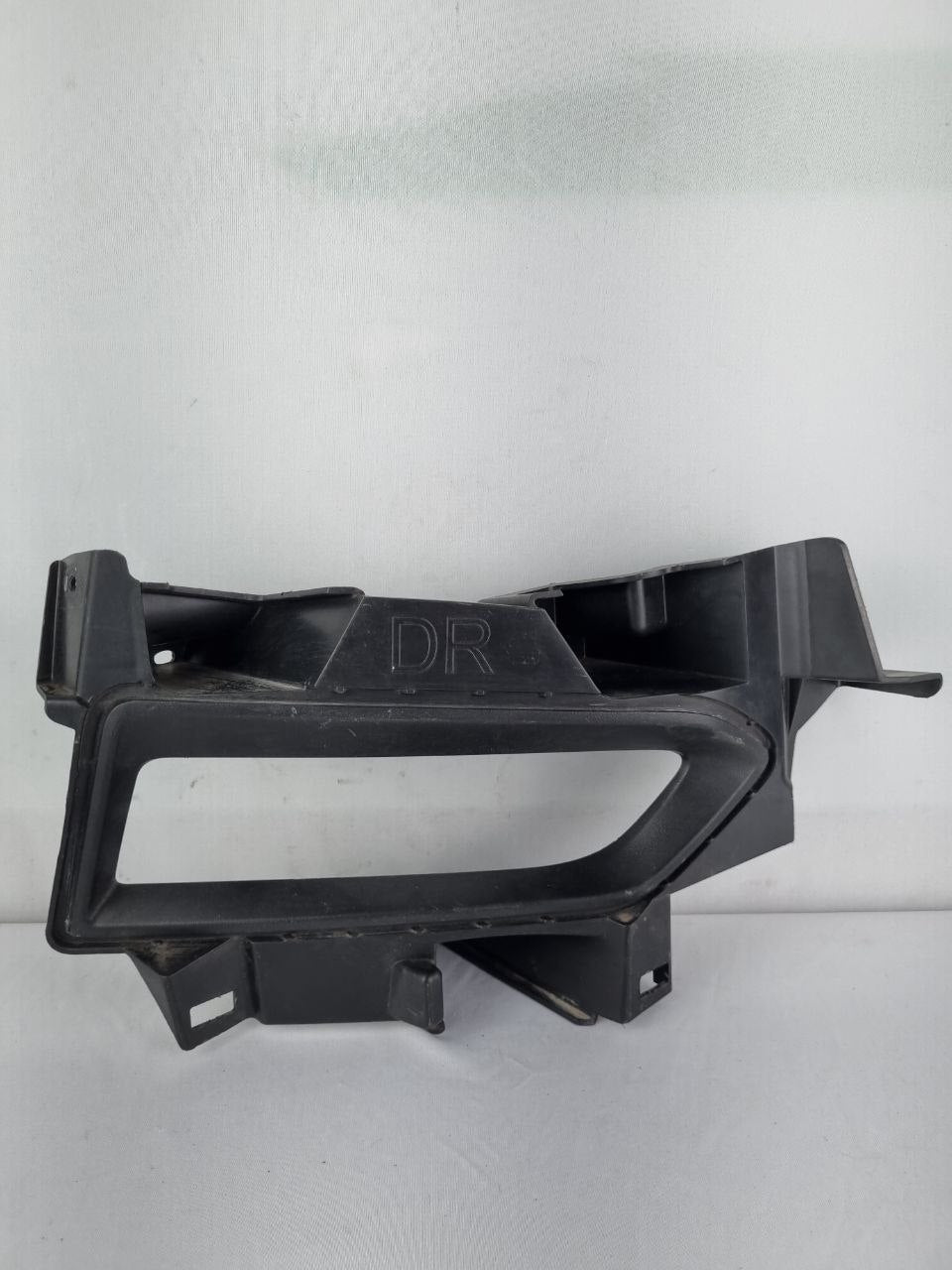 Moldura Farol Milha Direita Nissan Versa 2020/2022 Nova