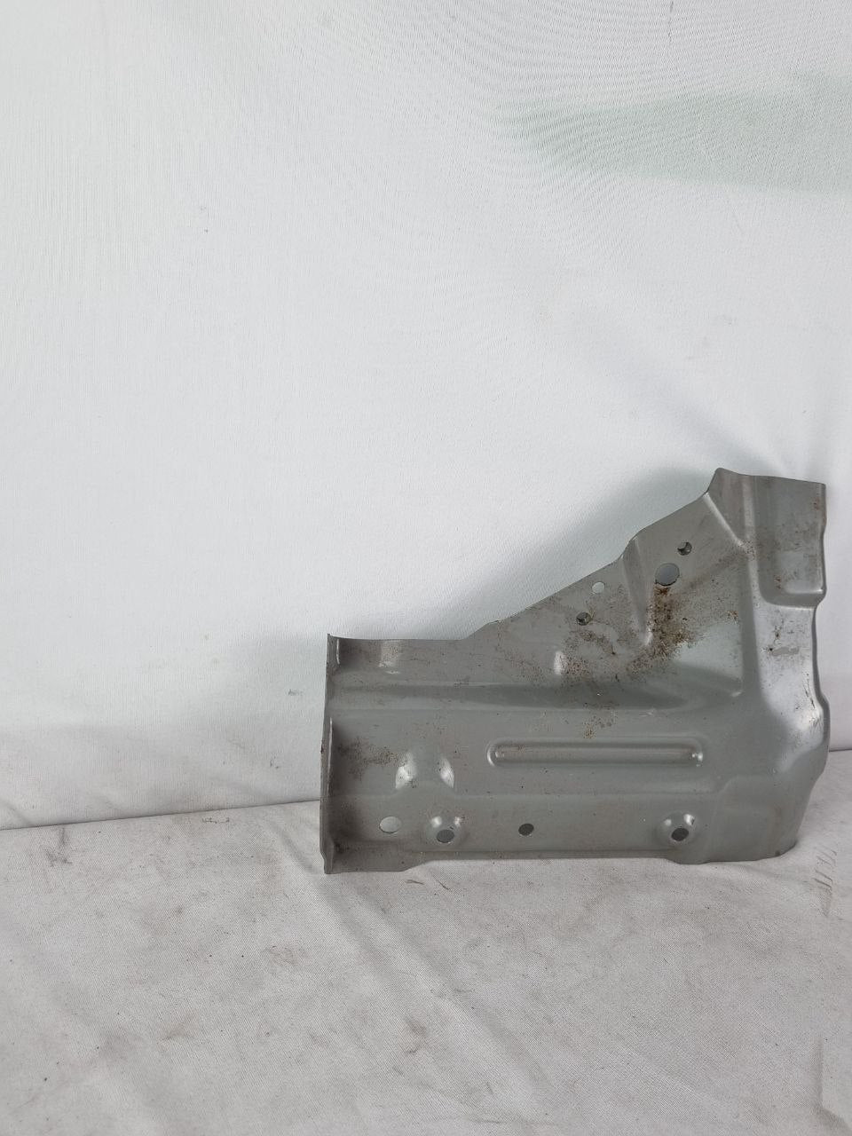 Armação Paralama Dianteiro Esquerdo Iveco Daily 2008/2009 Nova