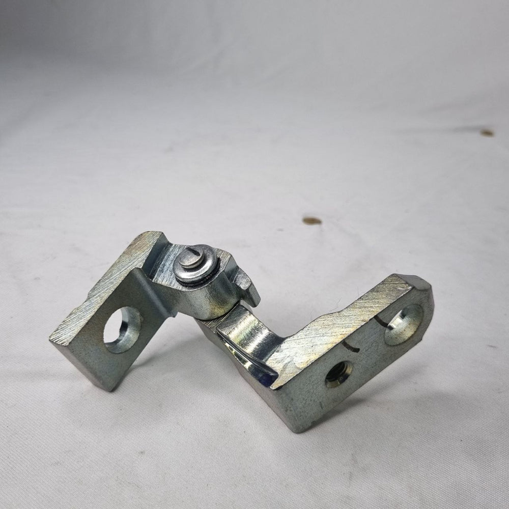 Dobradiça Inferior Porta Dianteira Esquerda VW Jetta 2011/2017 Nova