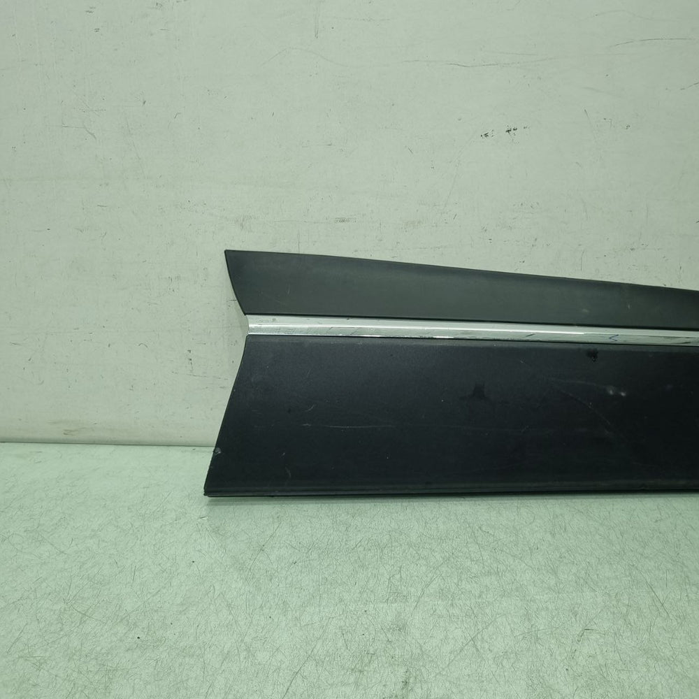 Friso Porta Tras Esq Renault Captur 2018/2023 Usado