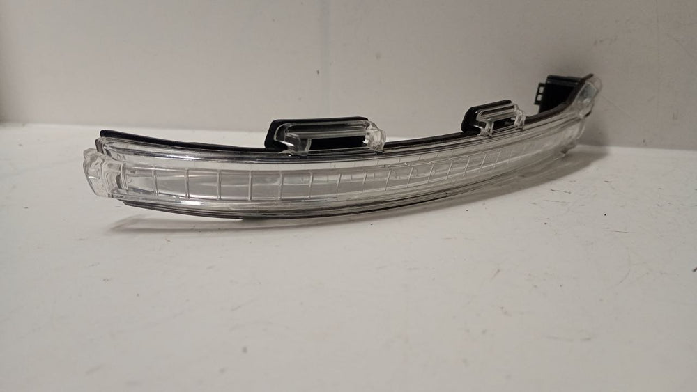 Pisca Retrovisor Dir VW Golf 2015/2020 Usado
