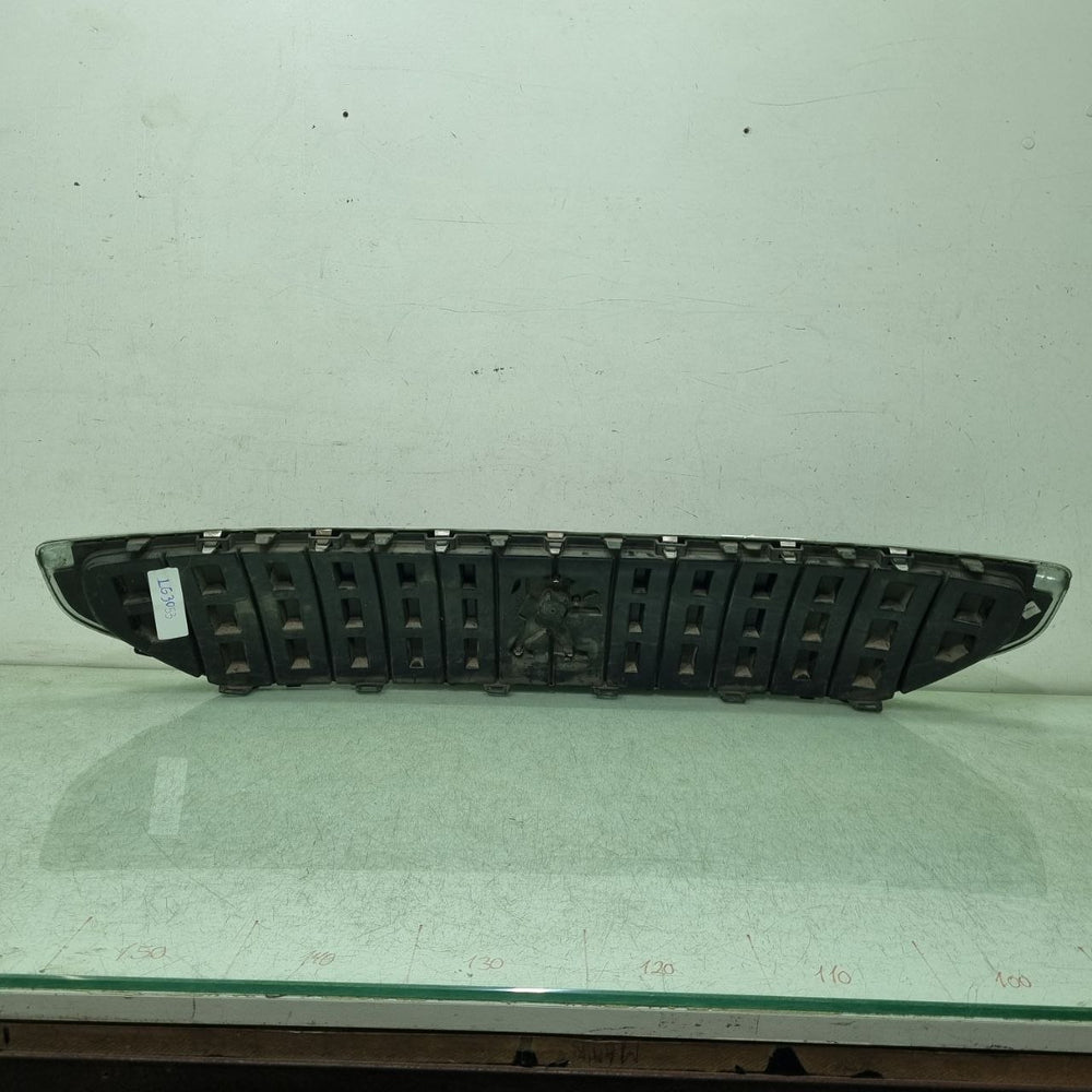 Grade Diant Peugeot 207 2007/2013 Usada