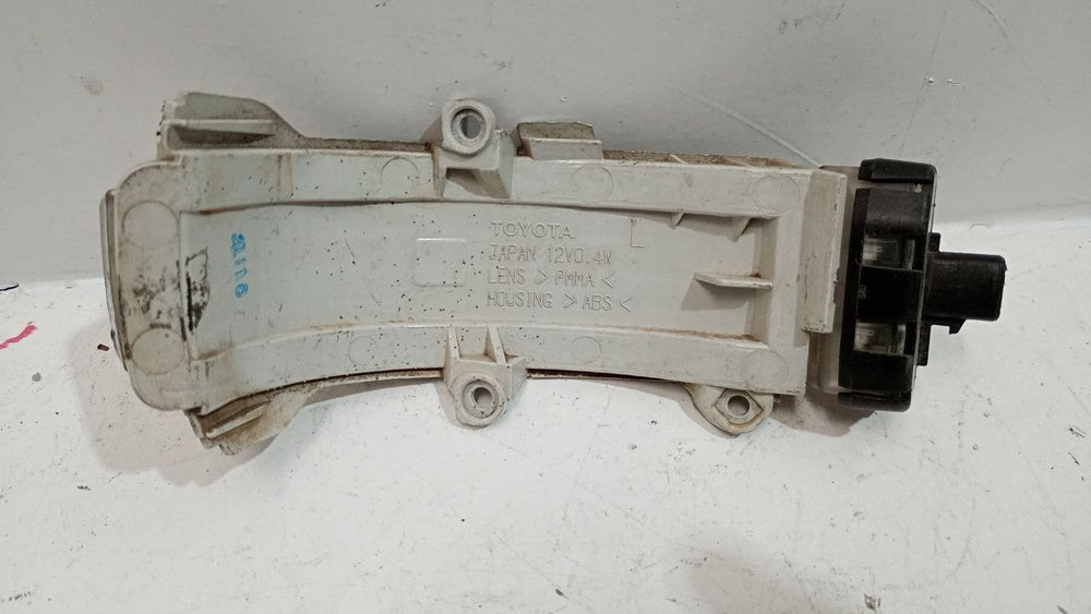 Pisca Seta Retrovisor Esquerdo Toyota Corolla 2008/2012 Usado