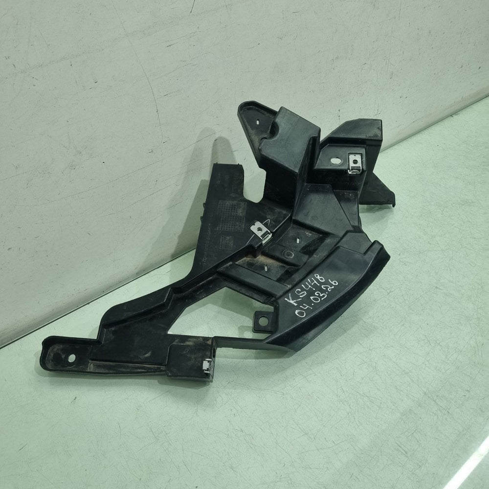 Suporte Farol Dir Renault Kardian 2024/2026 Usado