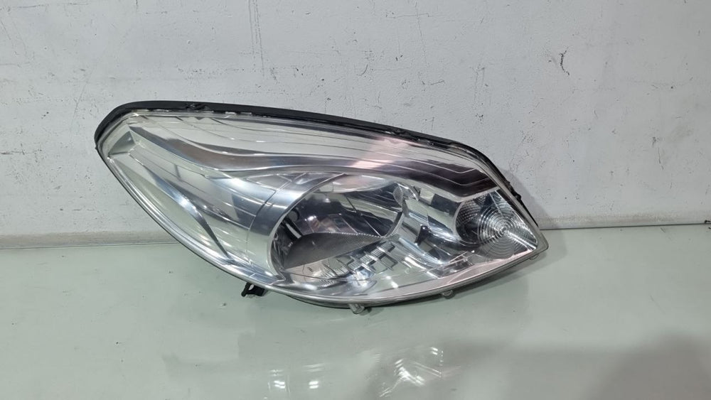 Farol Dir Renault Sandero 2010/2012 Usado