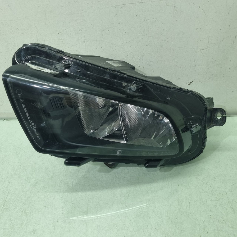 Farol Inferior Esquerdo Fiat Toro 2016/2019 Recuperado