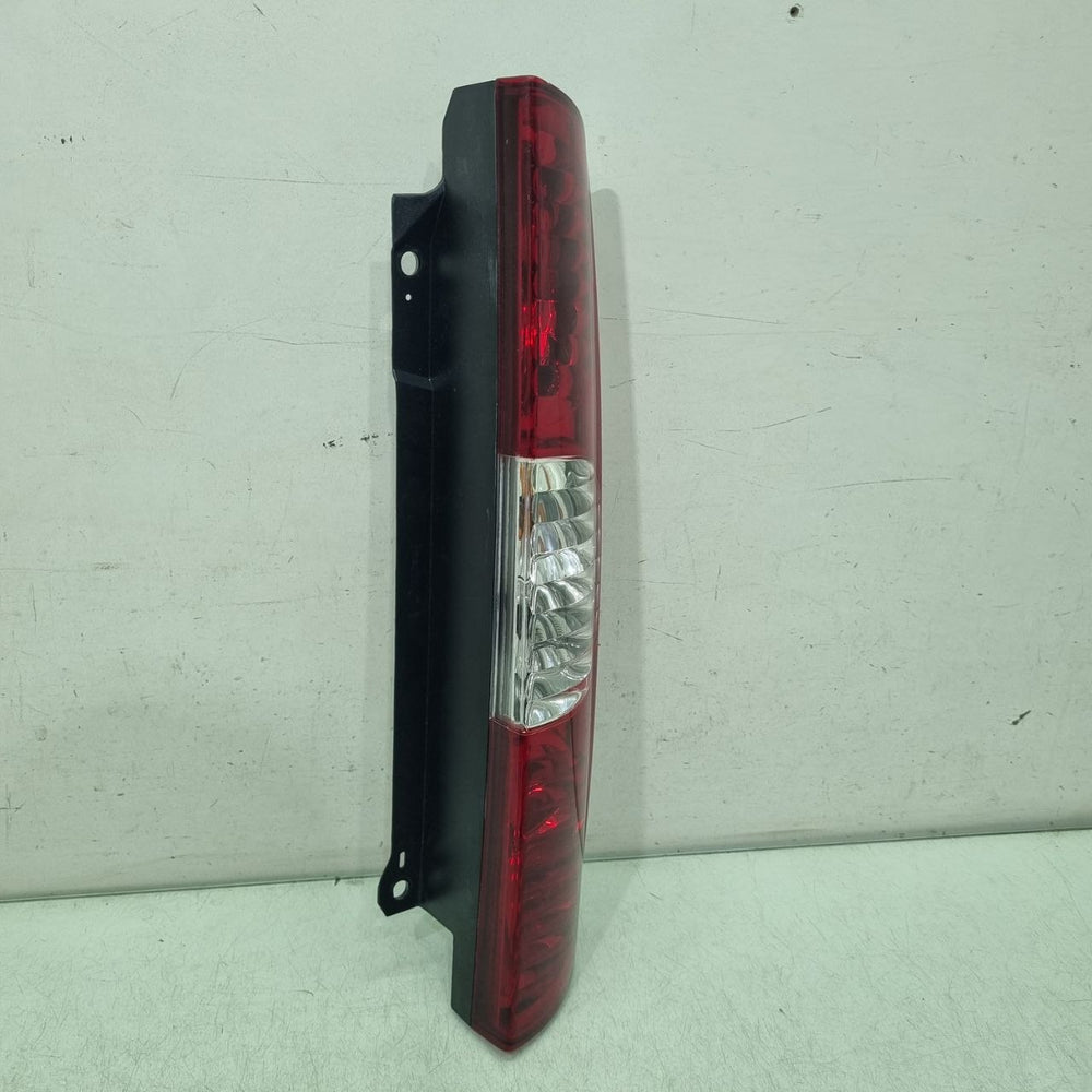 Lanterna Tras Dir Renault Kangoo 13/22 Usada