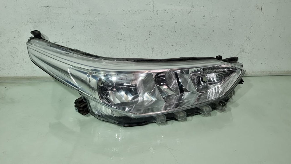 Farol Diant Dir Toyota Yaris 2019/2022 Usado