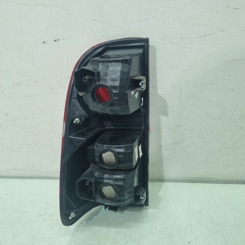 Lanterna Tras Esq Toyota Hilux 2013/2016 Usada