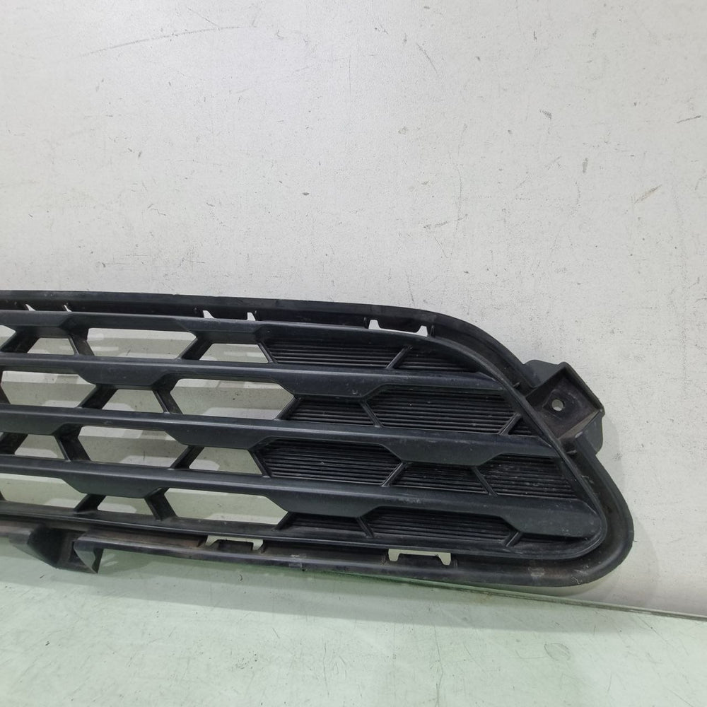 Grade Inf Parachoque Diant Fiat Fiorino 2018/2025 Usado