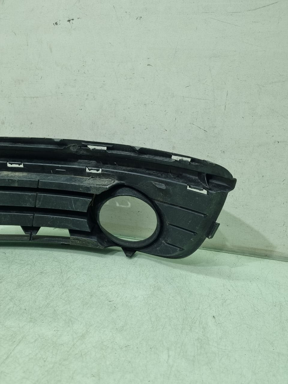 Moldura Milha Dianteira Volkswagen Jetta 2006/2010 Usado