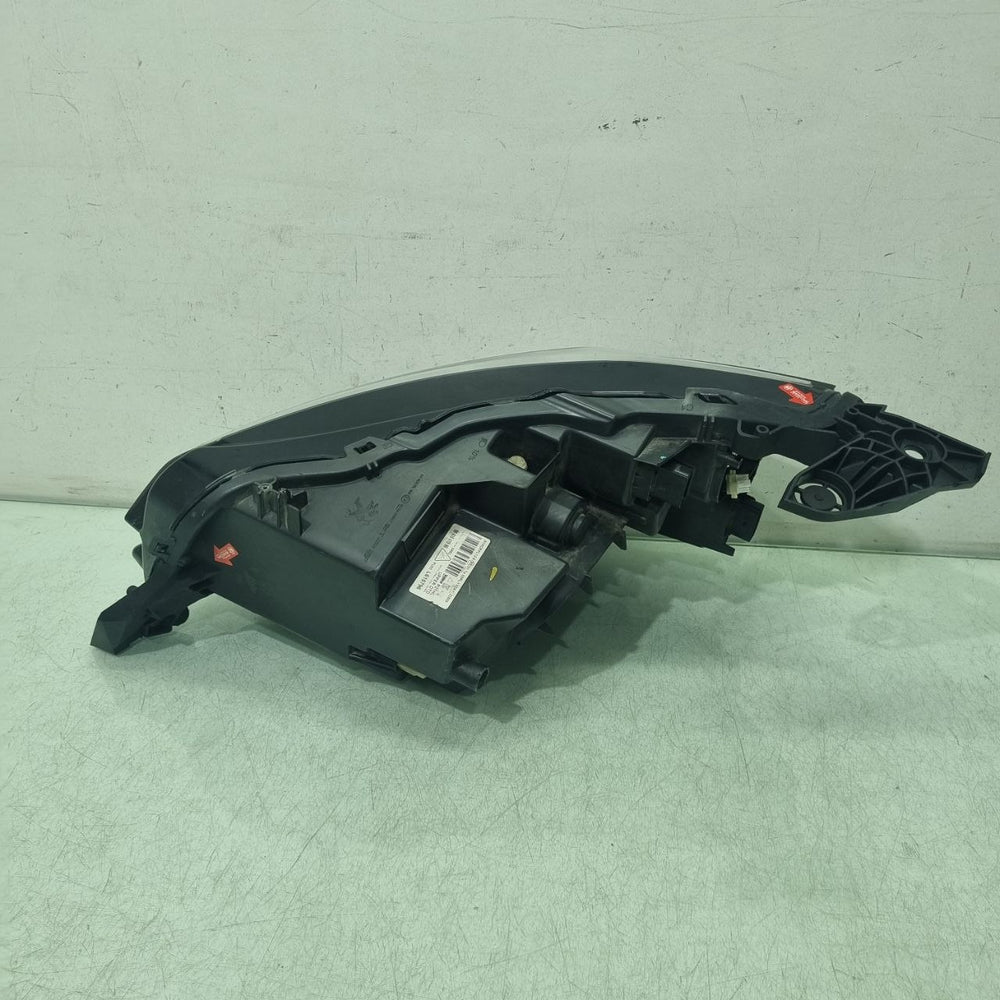 Farol Diant Esq Peugeot 208 2020/2024 Usado