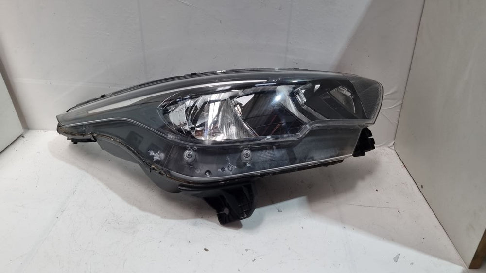 Farol Dianteiro Esquerdo Fiat Argo 2017/2022 Usado