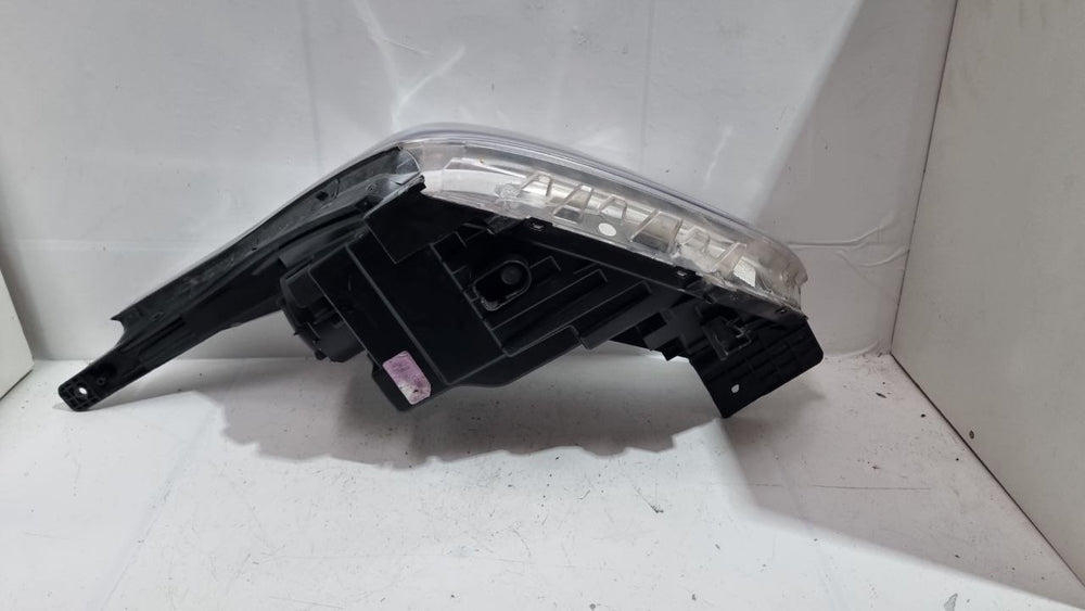 Farol Dianteiro Direito Hyundai Creta 2016/2018 Usado