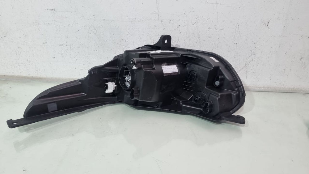 Farol Diant Dir Fiat Strada 2020/2025 Usado