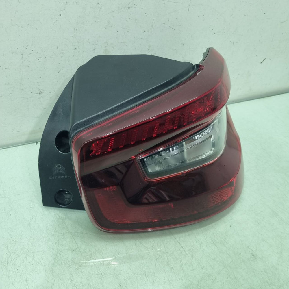 Lanterna Traseira Direita Citroën C3 2023/2025 Usado