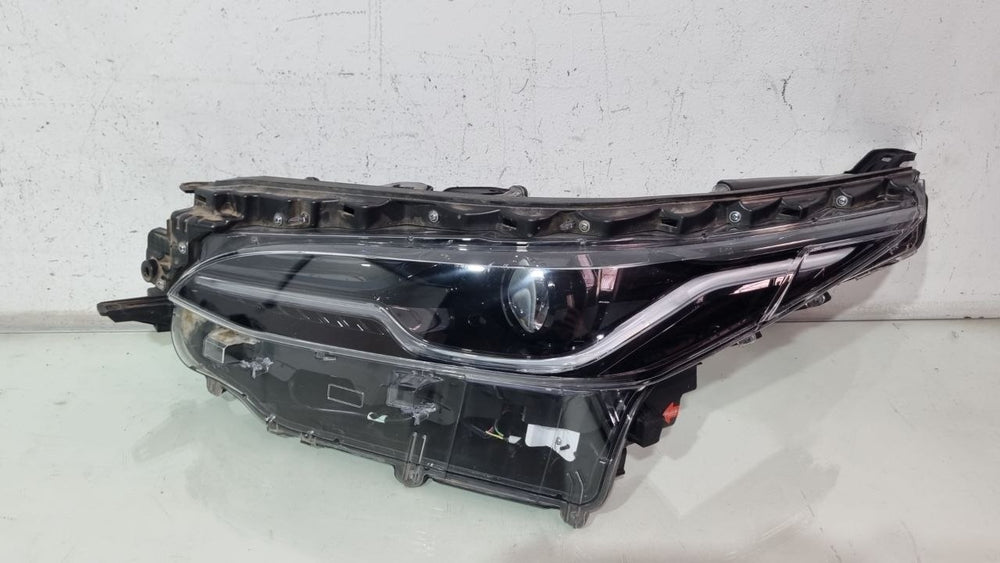 Farol Esq Toyota Hilux SW4 Full LED 2021/2025 Usado