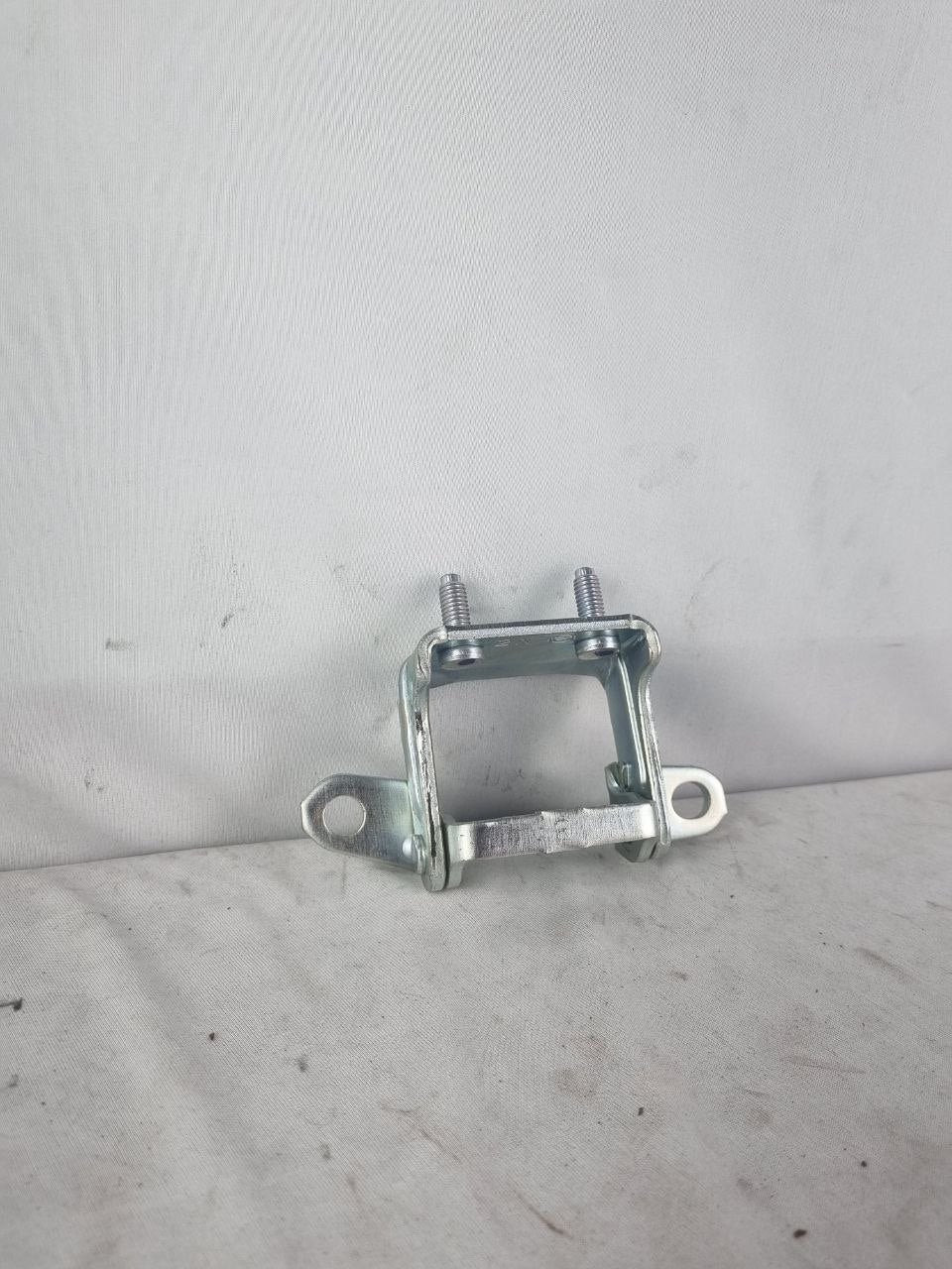 Dobradiça Superior Porta Traseira Esquerda Nissan Versa 2011/2021 Nova