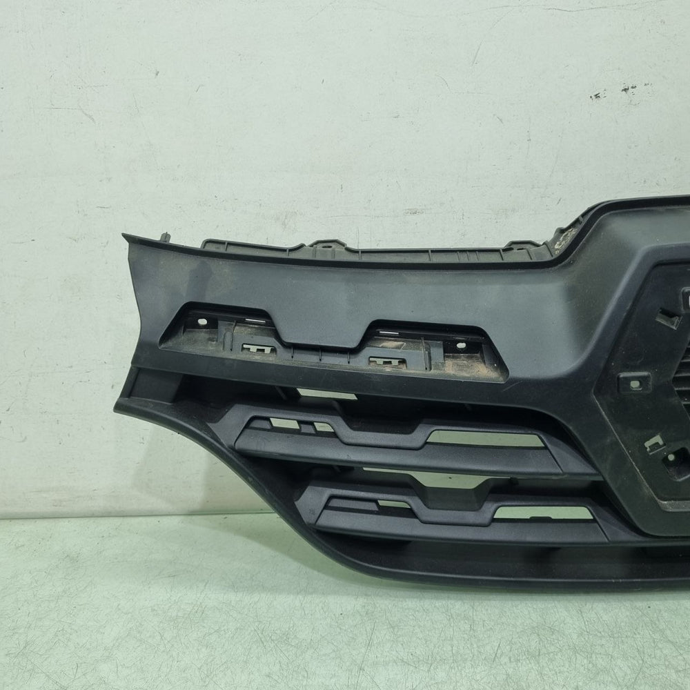 Grade Diant Renault Sandero 2019/2023 Usada