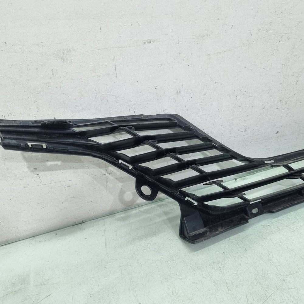 Grade Inf Parachoque Toyota Camry 2018/2022 Usada