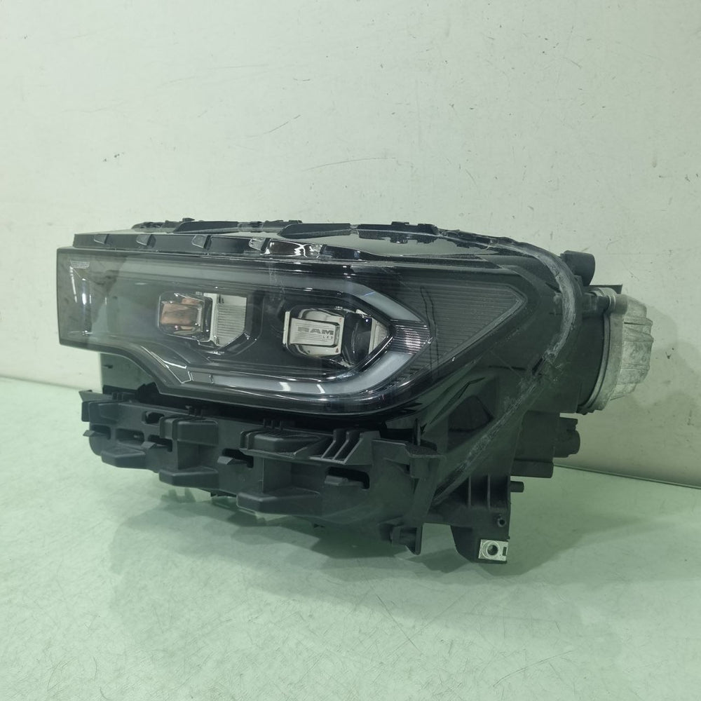 Farol Esquerdo Rampage 2023/2026 Original Recuperado