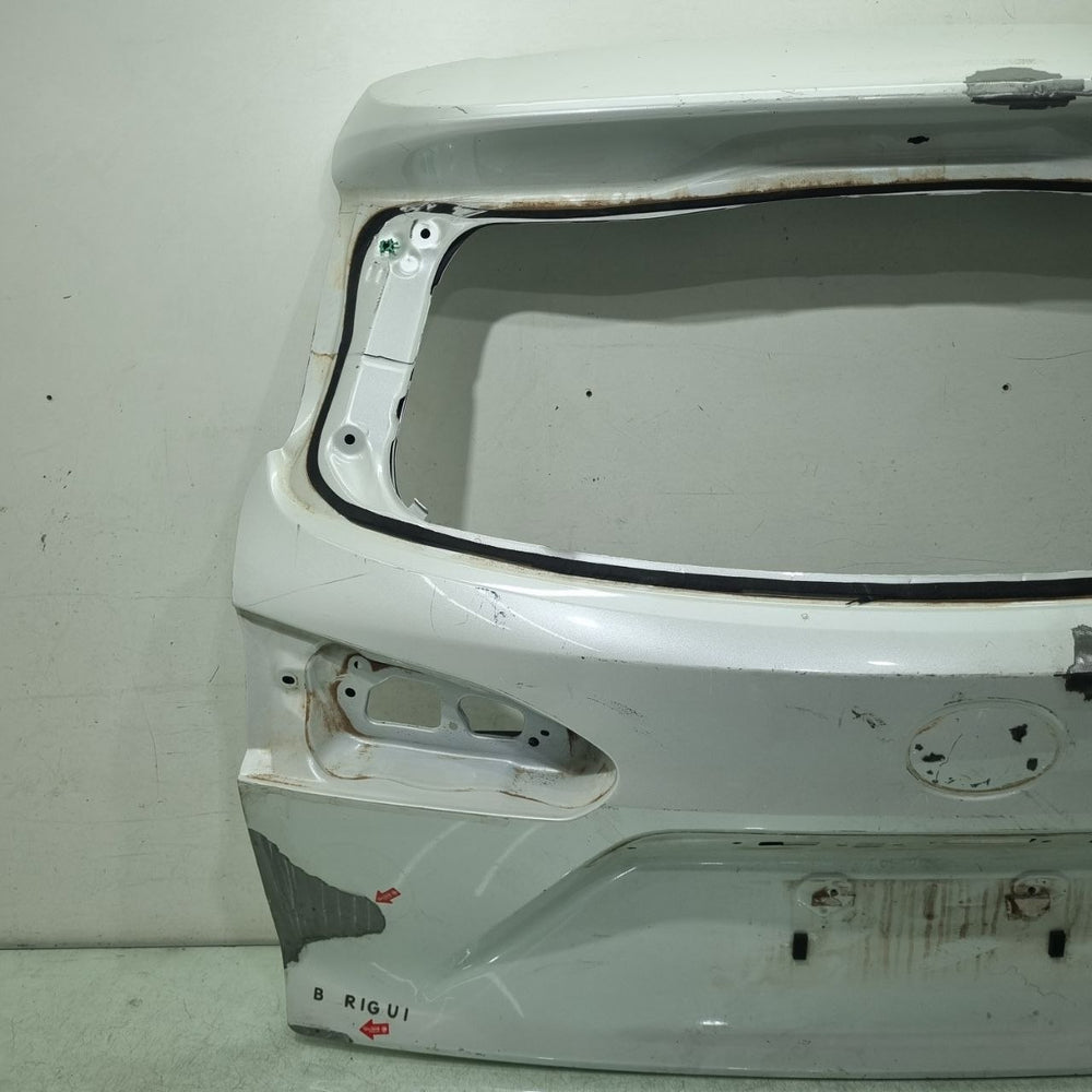 Tampa Tras Toyota Corolla Cross 2022/2025 Usada
