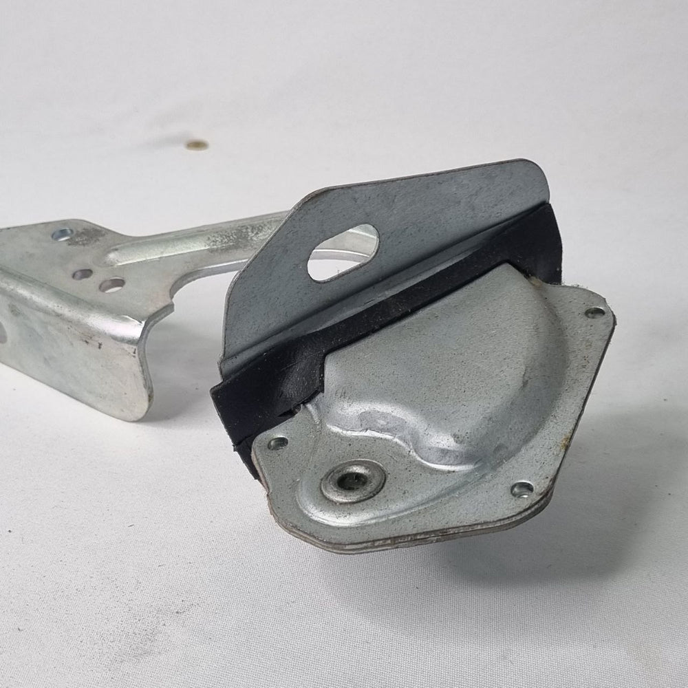 Dobradiça Capô Lado Esquerdo Ford Ranger 2009/2012 Usada