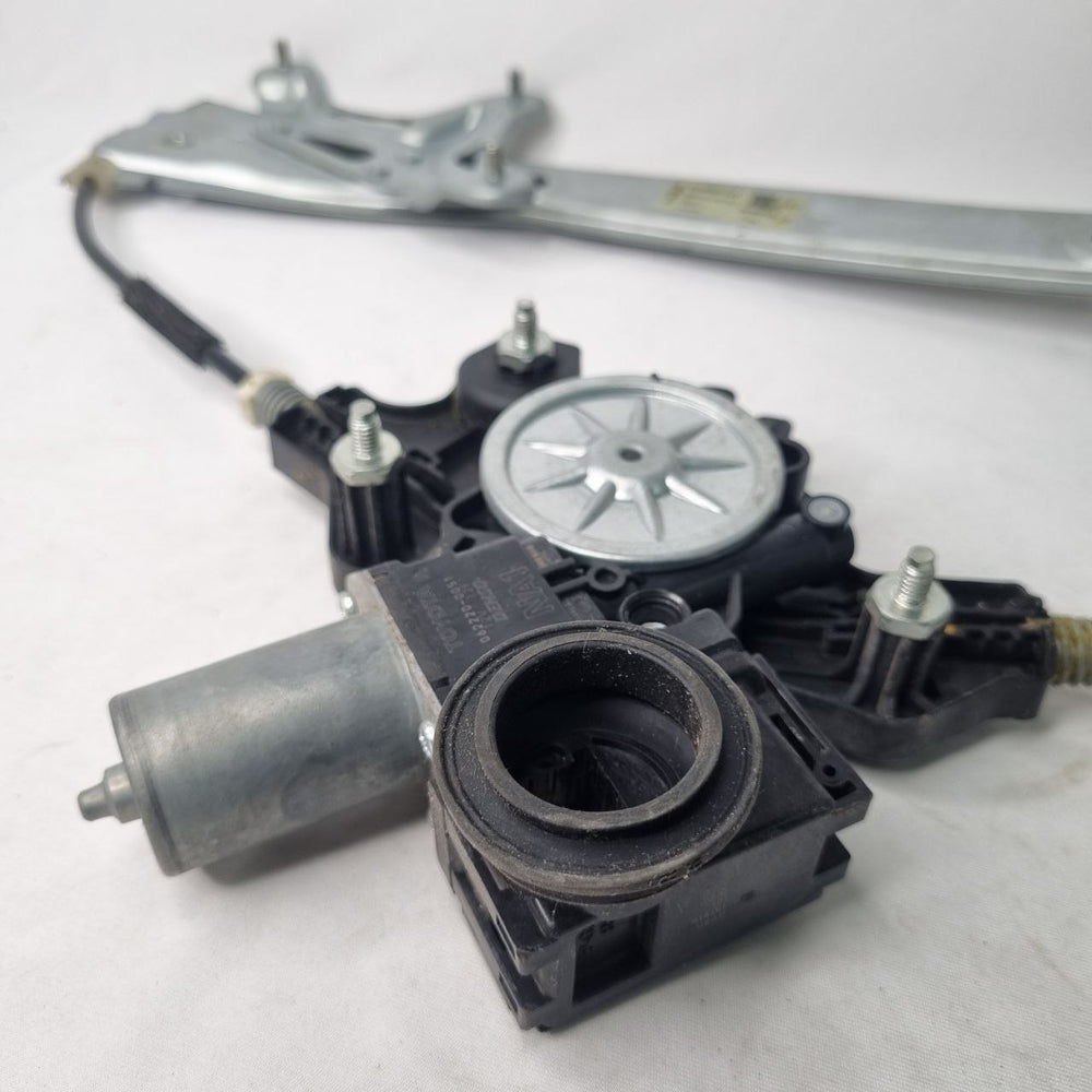 Máquina de Vidro Dianteira Direita Toyota Corolla 2020/2024 Usada