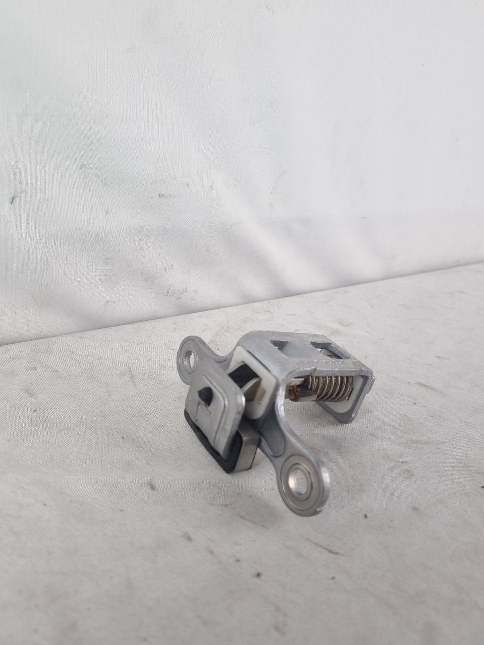 Fechadura Tampa Caçamba VW Amarok 2010/2023 Nova