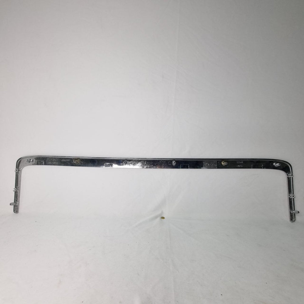 Friso Cromado Grade Dianteira Superior Fiat Palio 2008/2012 Novo