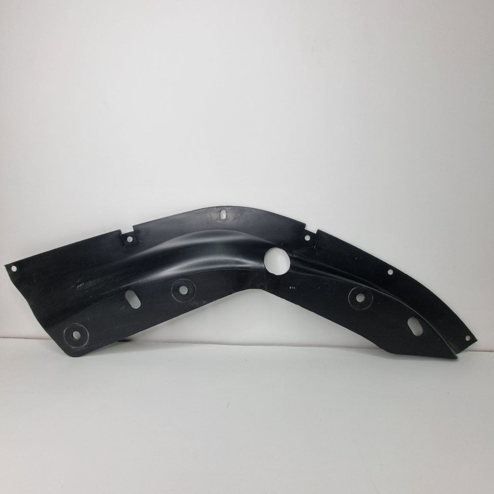 Painel Spoiler Parabarro Dianteiro Direito BMW 320i 2018/2022 Usado
