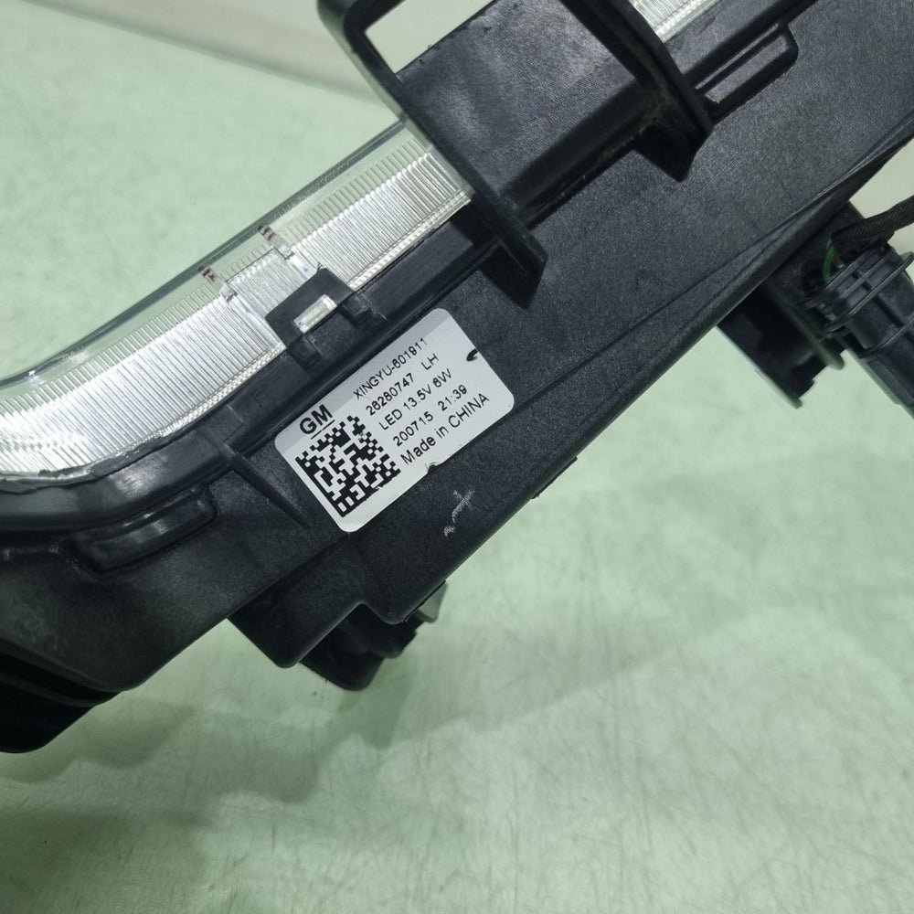 DRL Pisca Esq GM Tracker 2020/2024 Usado