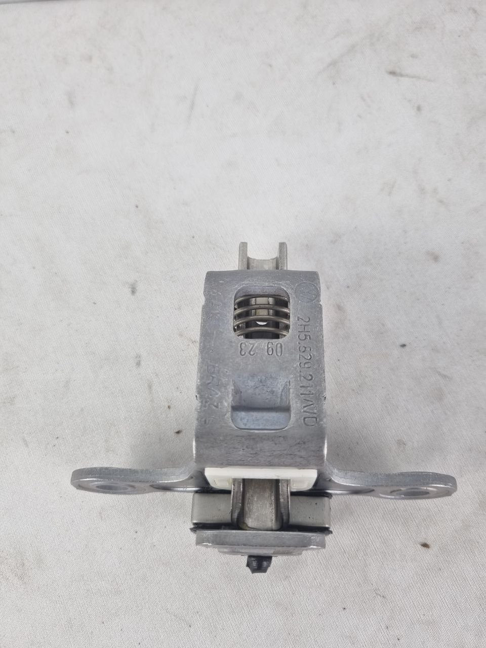 Fechadura Tampa Caçamba VW Amarok 2011/2021 Nova