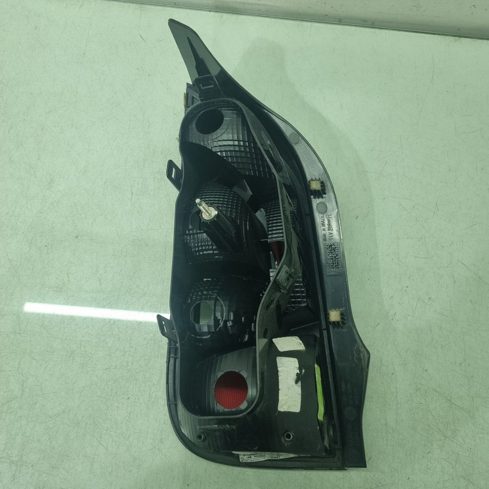 Lanterna Traseira Direita VW Up TSI 2013 a 2017