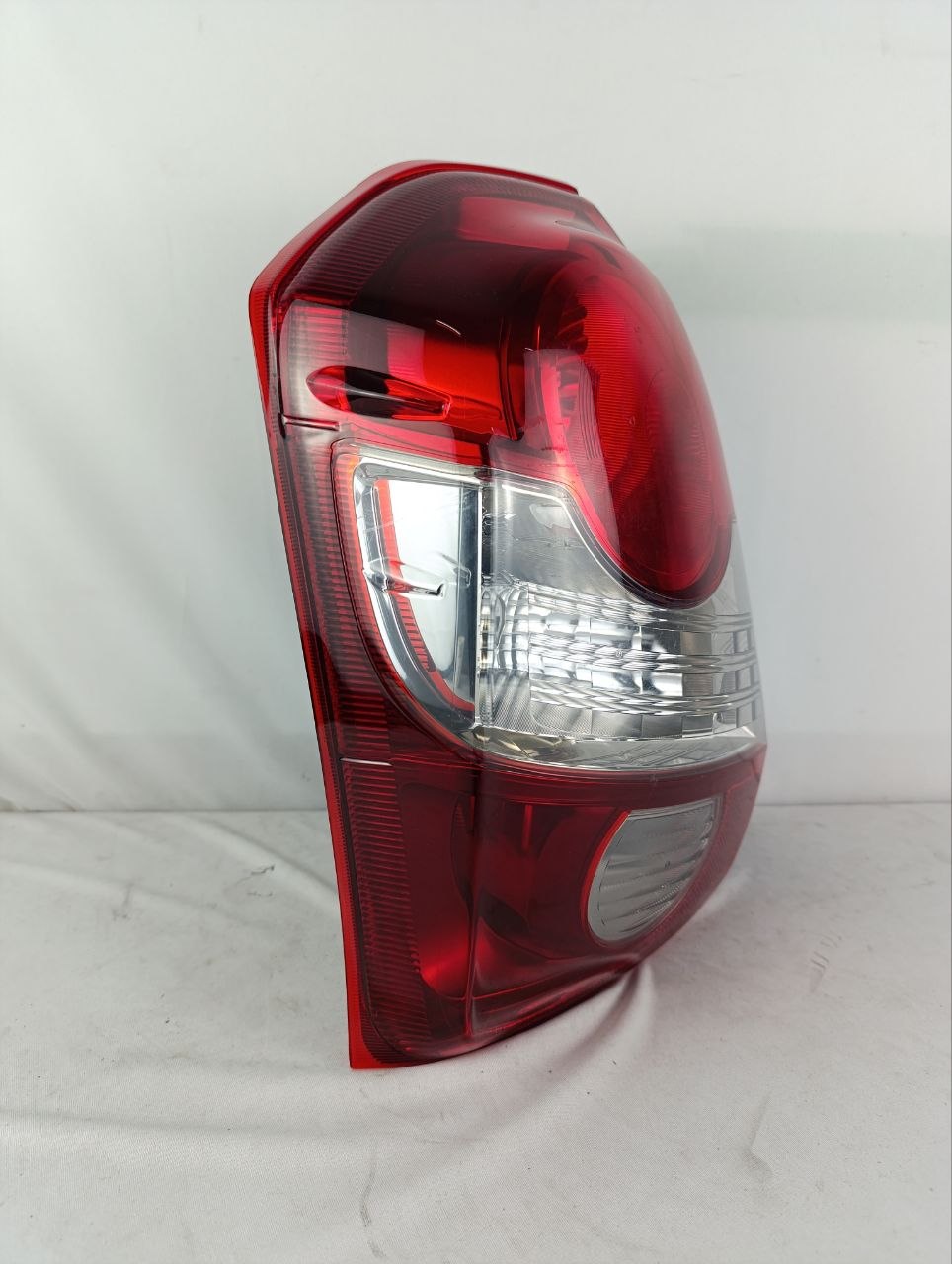 Lanterna Esquerda Toyota Etios Hatch 2012/2018 Fumê Original
