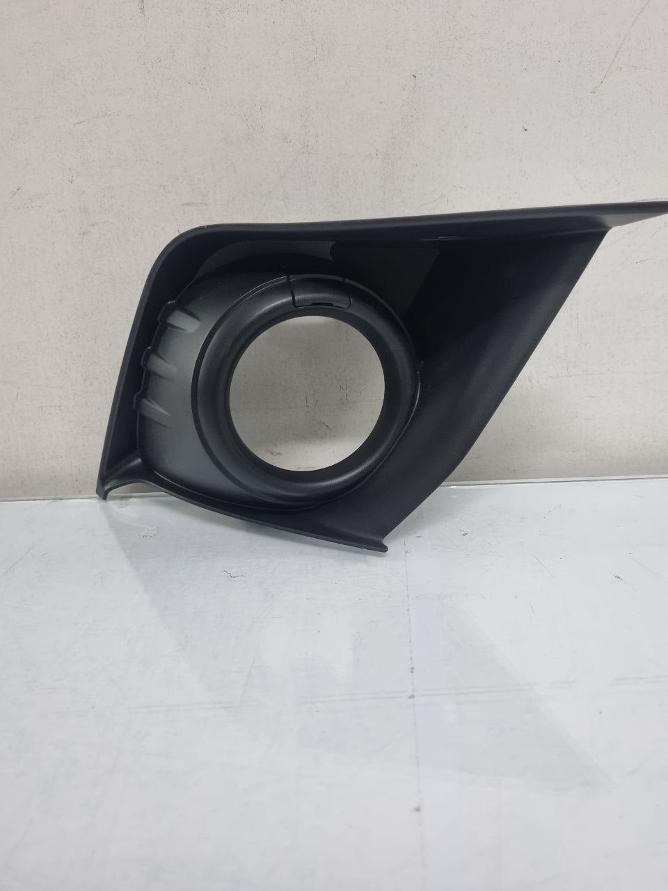 Moldura Farol de Milha Dianteira Esquerda Renault Kwid Outsider 2020/2026 Nova