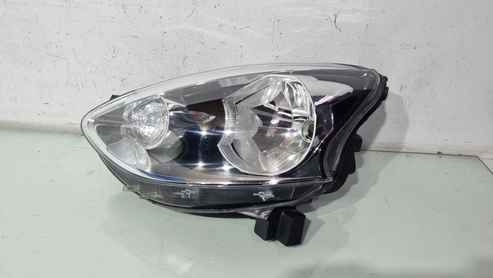 Farol Diant Esq Nissan New March 2015/2019 Usado