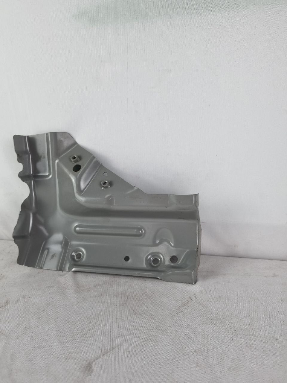 Armação Paralama Dianteiro Esquerdo Iveco Daily 2008/2009 Nova