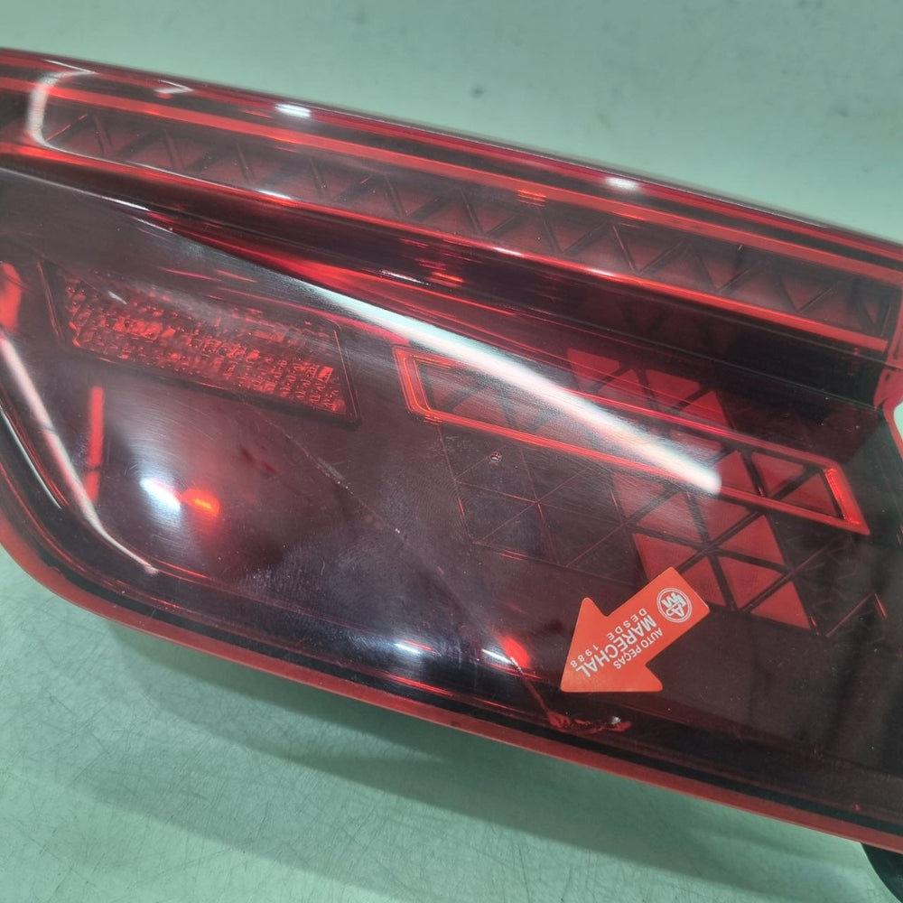 Lanterna Tras Tampa Dir VW Tiguan 2018/2022
