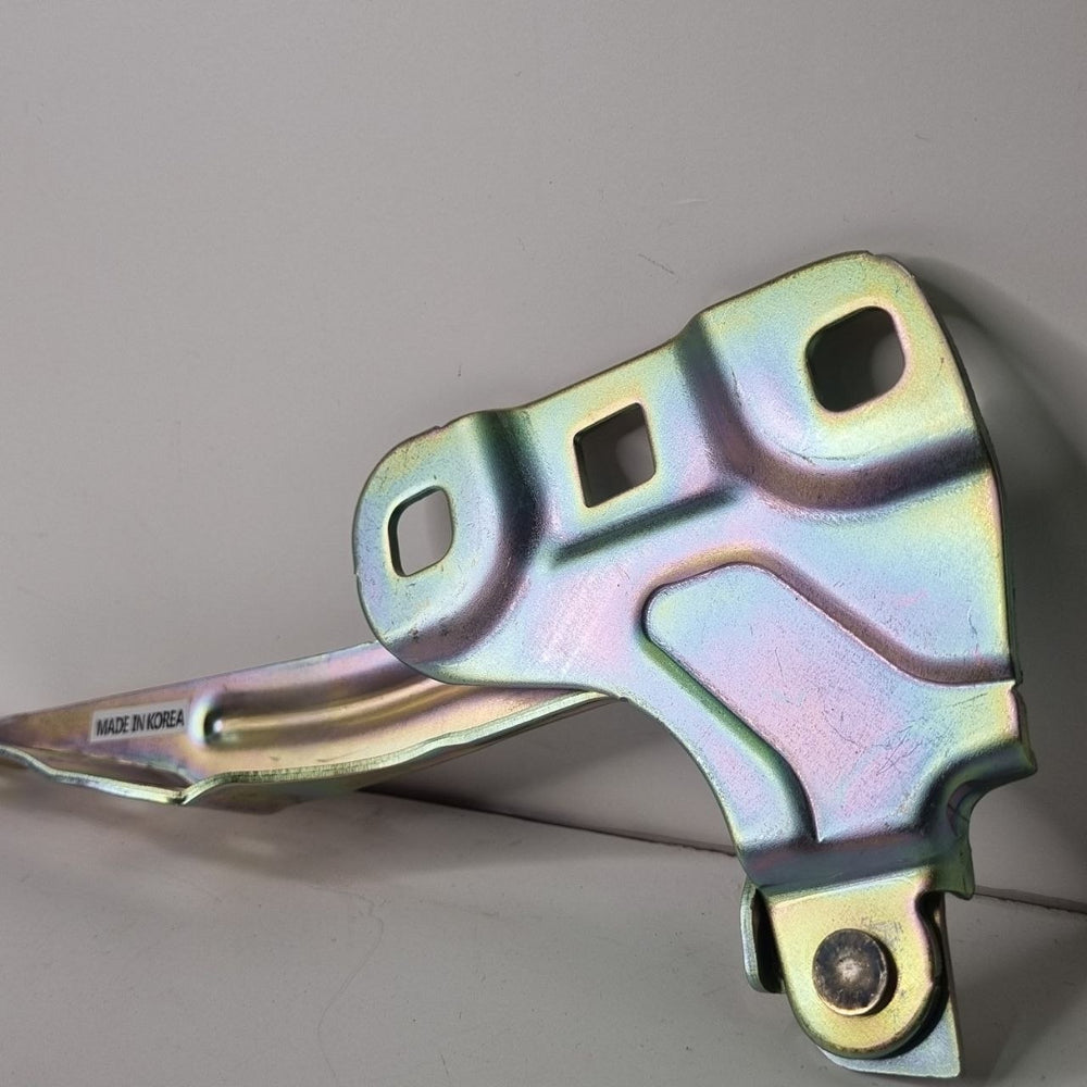 Dobradiça Capô Dianteira Esquerda Chevrolet Onix/Prisma 2012/2019 Nova