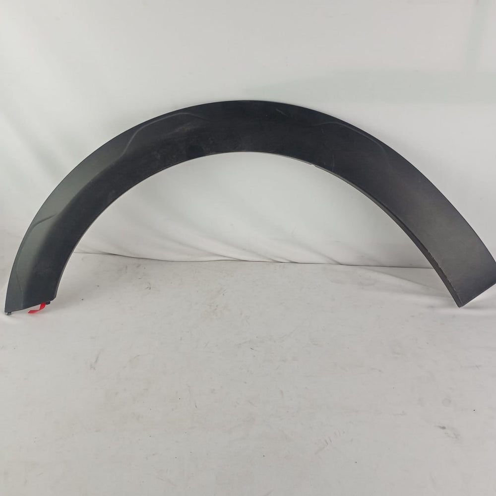 Moldura Paralama Diant Esq VW Saveiro G8 2023/2026