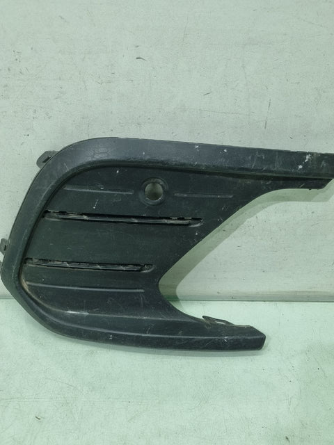 Moldura Parachoque Dianteiro Direita VW Polo 2024/2025 Usado